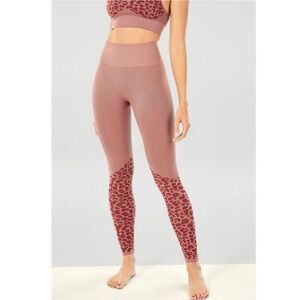 Fabletics Rose Pink High-Waisted Seamless Leopard Leggings S